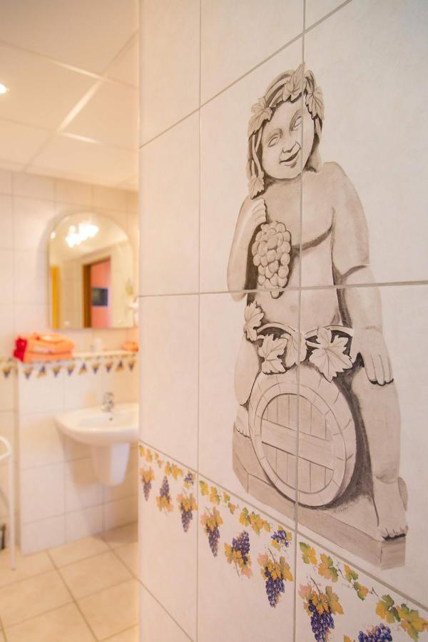 Domaine Bacchus Bed & Breakfast Reuil-sur-Marne Bagian luar foto