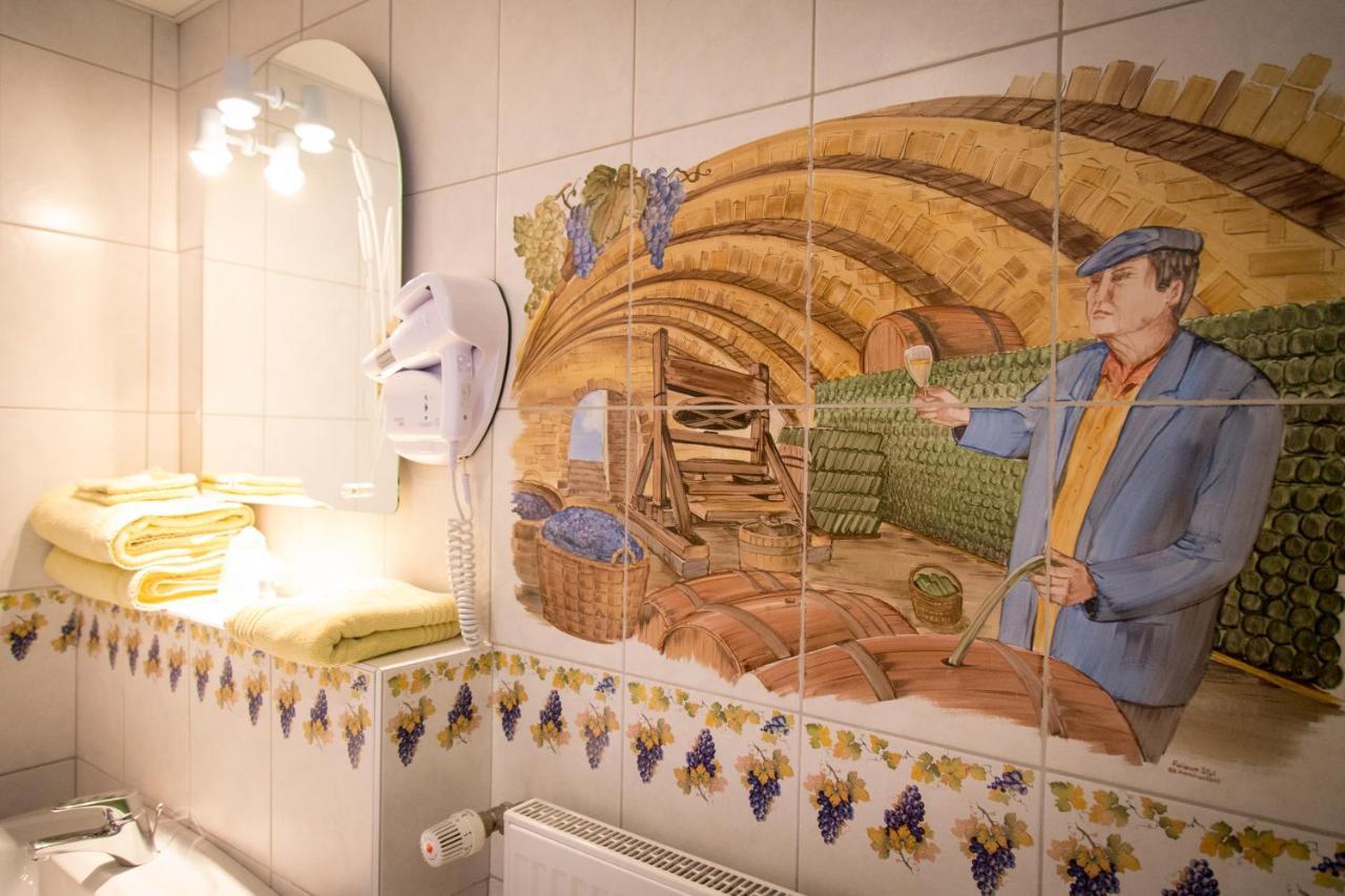 Domaine Bacchus Bed & Breakfast Reuil-sur-Marne Bagian luar foto